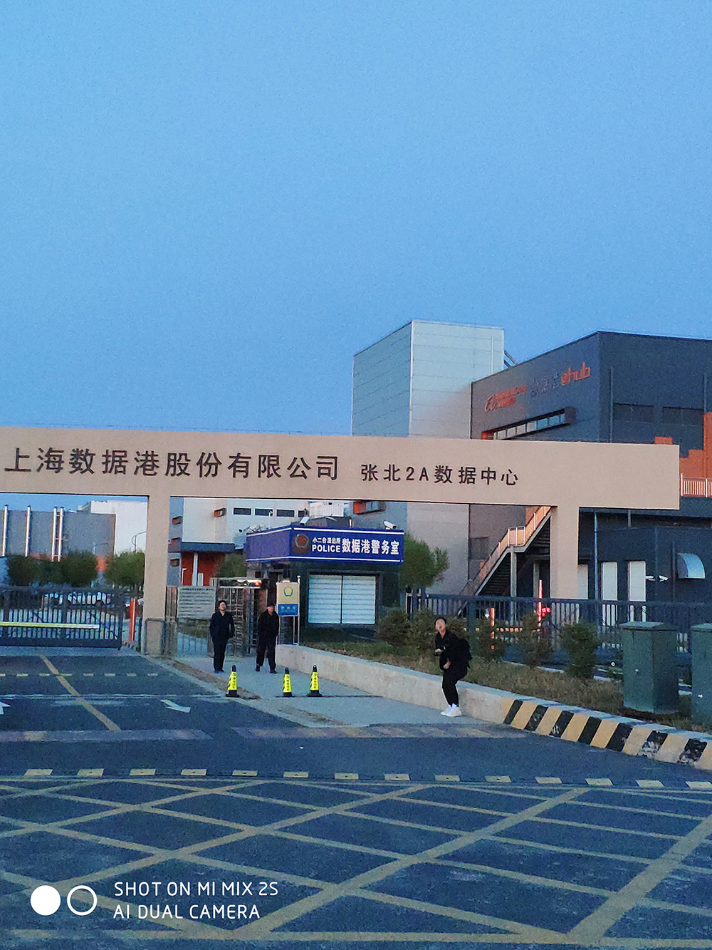 阿里張北廟灘數據中心-手子一體發(fā)電機聯(lián)動(dòng)百葉窗